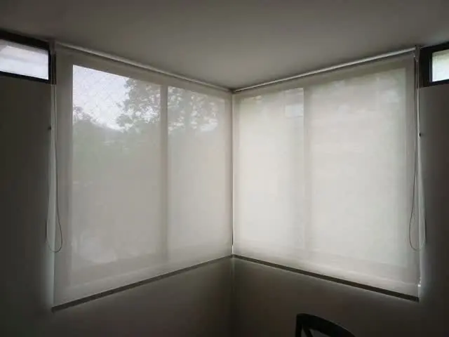 Cortinas roller instaladas por Full Roller en casa de un cliente