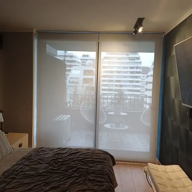 Cortinas roller instaladas por Full Roller en casa de un cliente